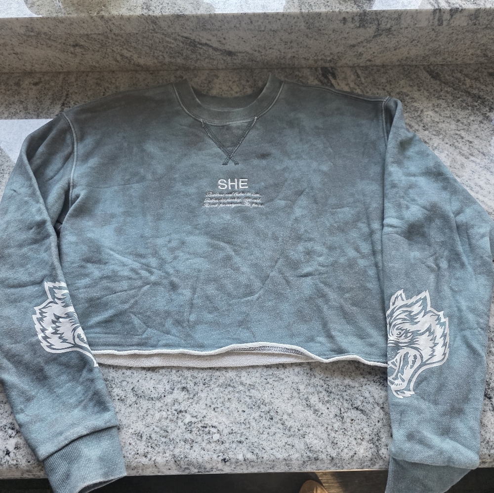 Darc Sport Long Sleeve Cropped Crew Neck
